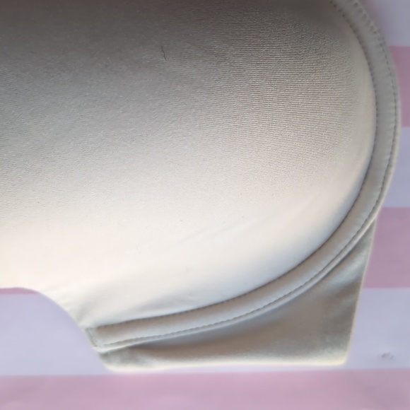 Victoria's Secret Elegant Cream Bra Body By Victoria Lined Perfect Size 34D - Picture 3 of 6